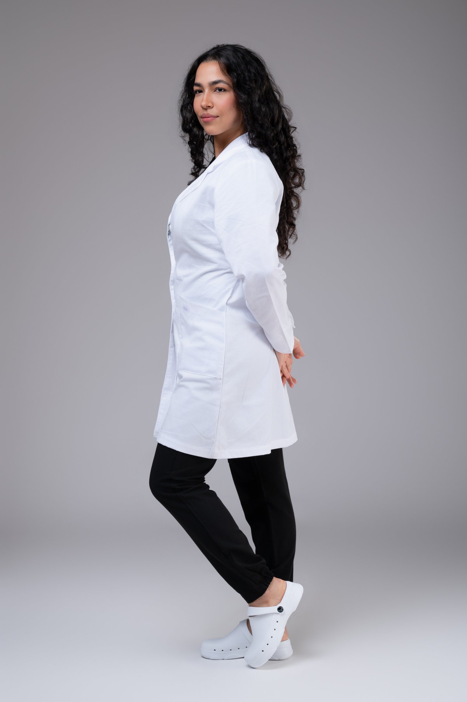 PLUM White coat detail