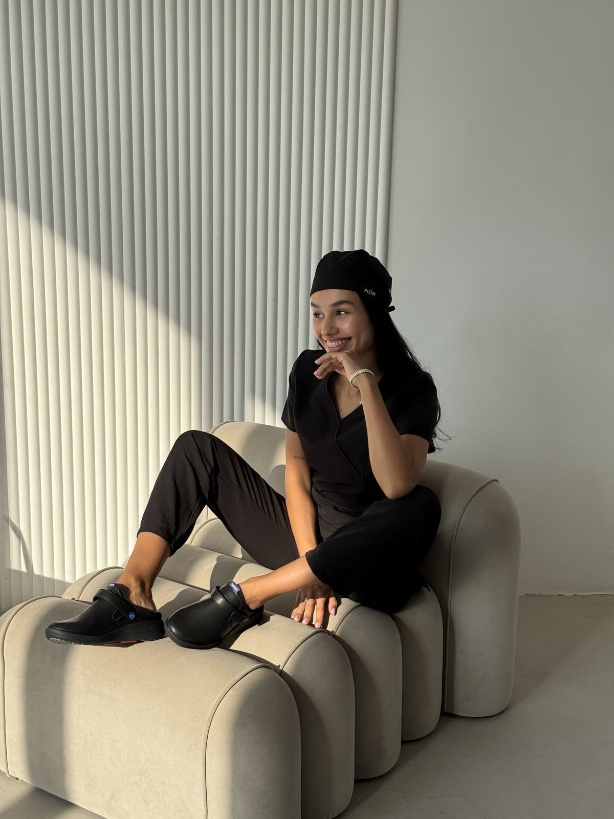 PLUM Cap Black full look